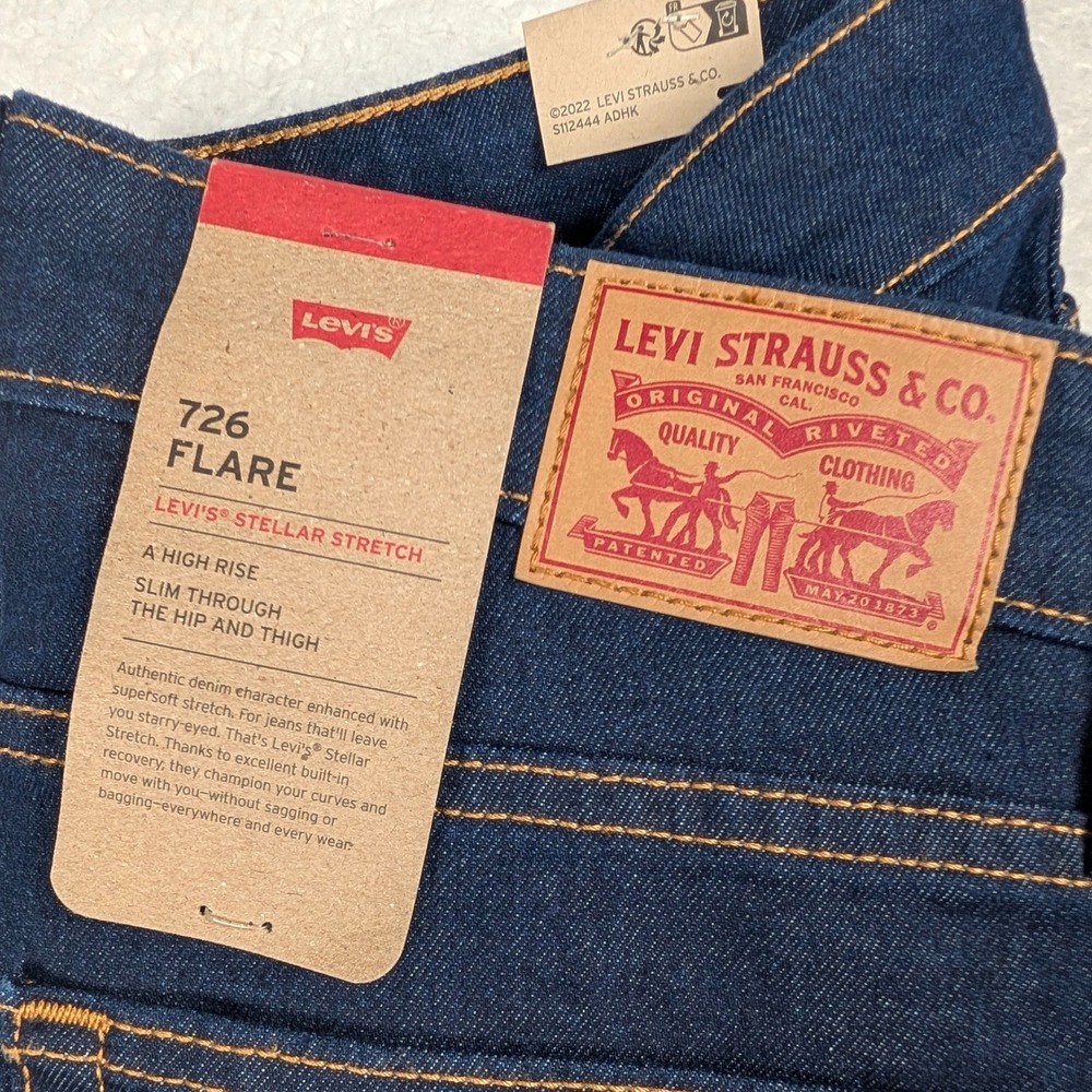 Levi's 726 Flare Jeans Womens 29x32 Dark Blue High Rise Stellar Stretch NEW - Picture 3 of 10